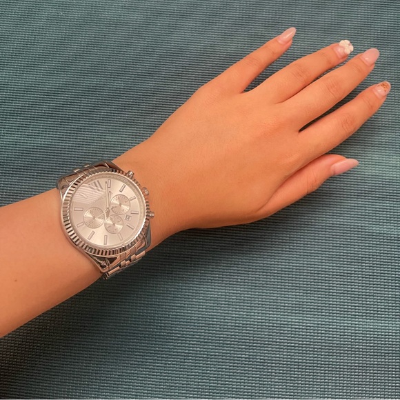 Michael kors watch - Picture 3 of 5